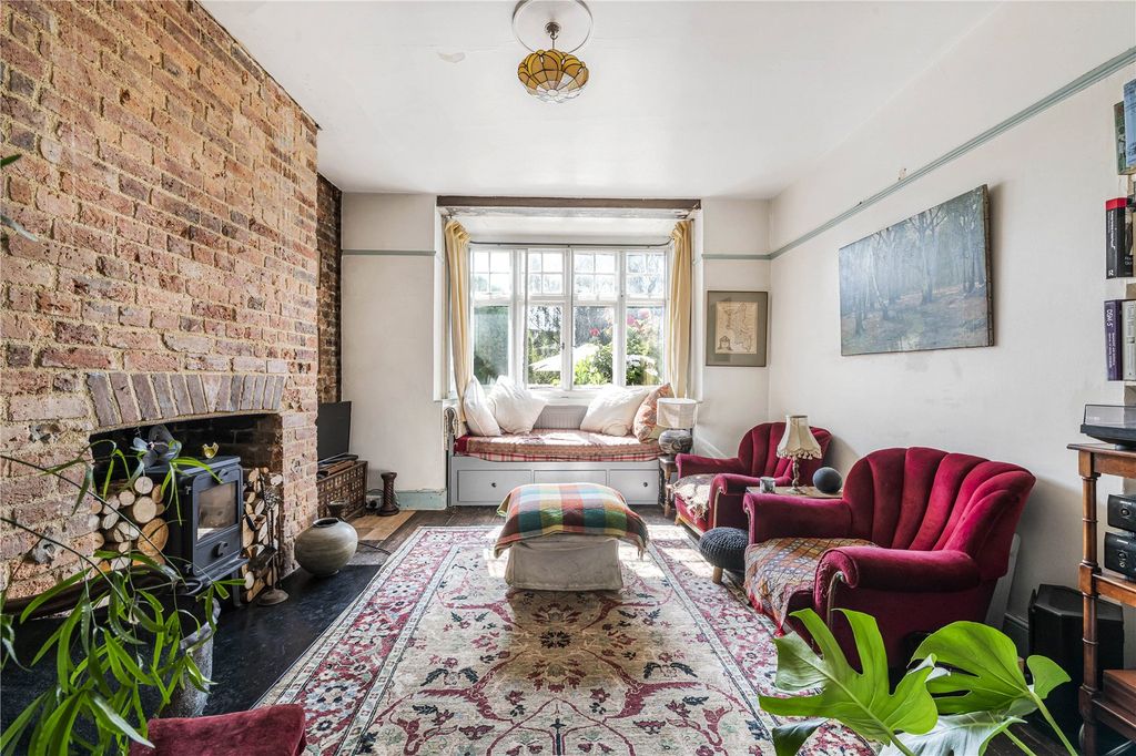 Property photo 3 of 21 Sitting Room