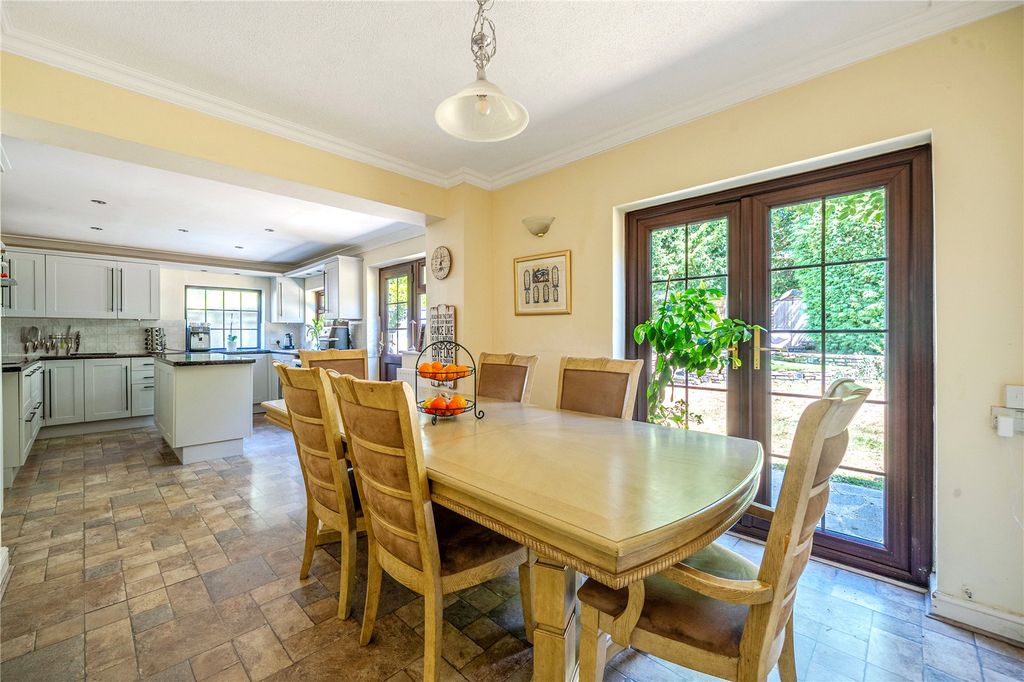 Property photo 2 of 25 Dining Room