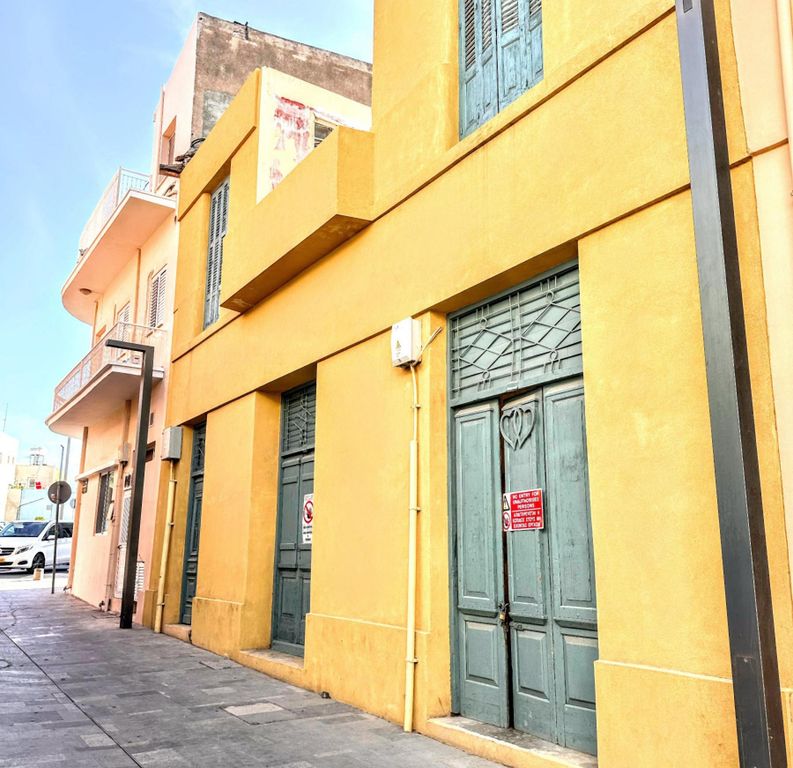 Property photo 1 of 3