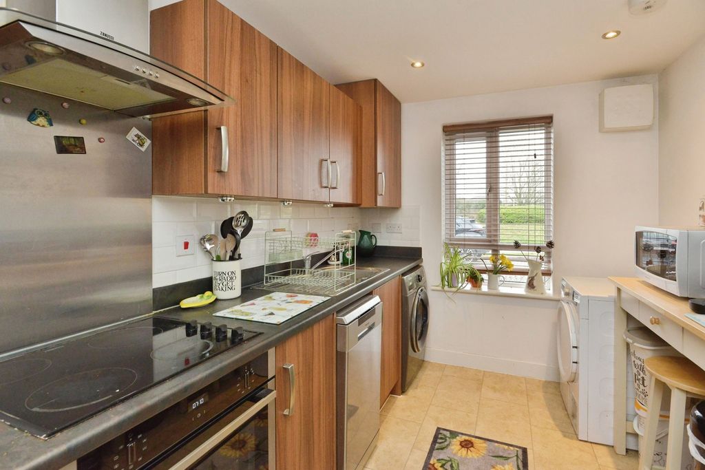 Property photo 2 of 17 Pbox-Img.Jpg