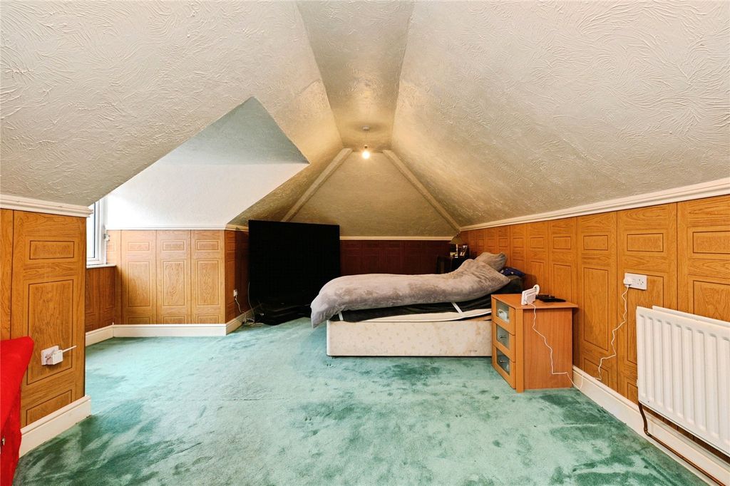 Property photo 3 of 29 Picture No. 12