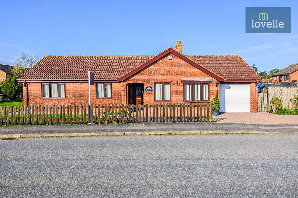 Property photo 2 of 19