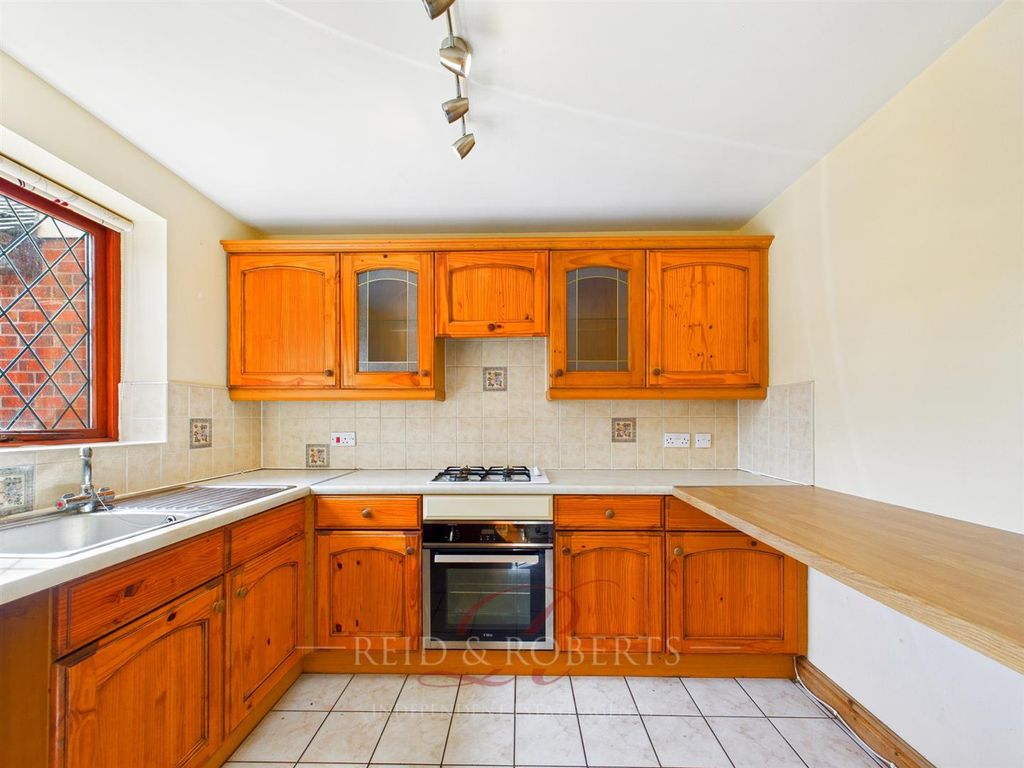 Property photo 3 of 14 Cam05148G0-Pr0063-Still007.Jpg
