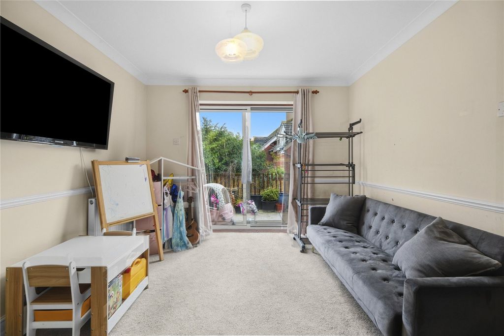 Property photo 3 of 19 Picture No. 05