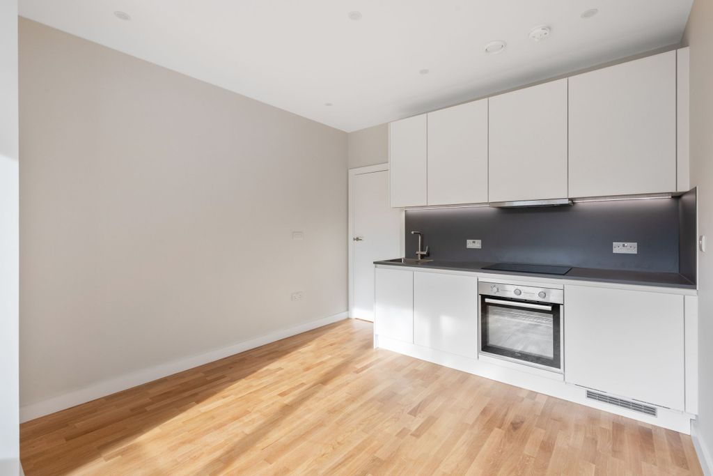 Property photo 1 of 12 Kitchen