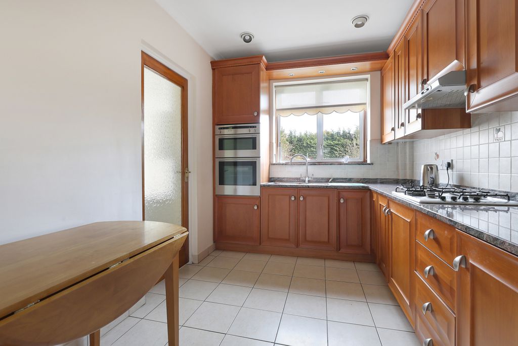 Property photo 3 of 18 Kitchen-Breakfast