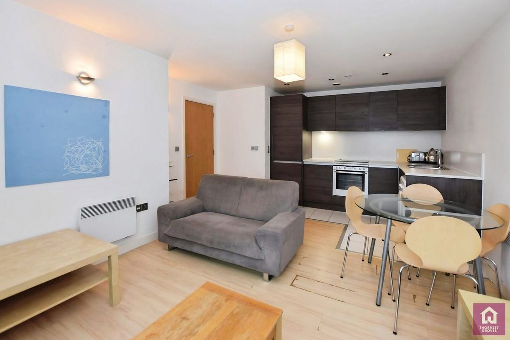 Property photo 3 of 20 Pbox-Img.Jpg