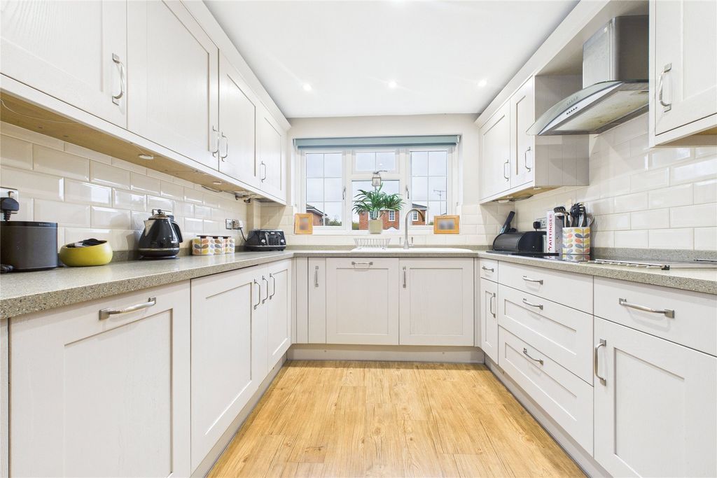 Property photo 3 of 17 Picture No. 36