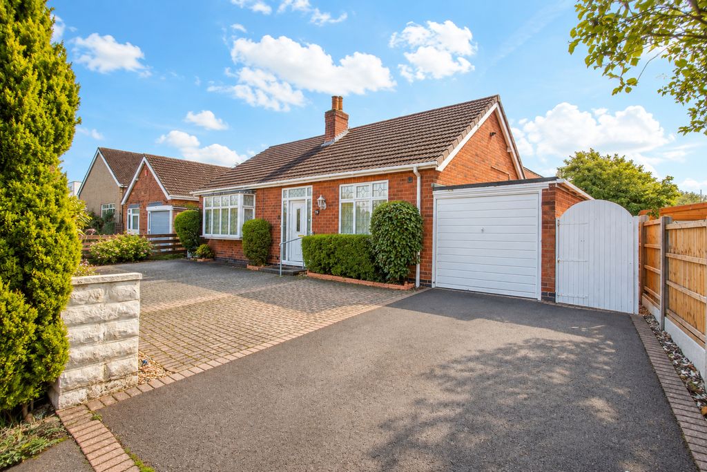 Property photo 1 of 11 External