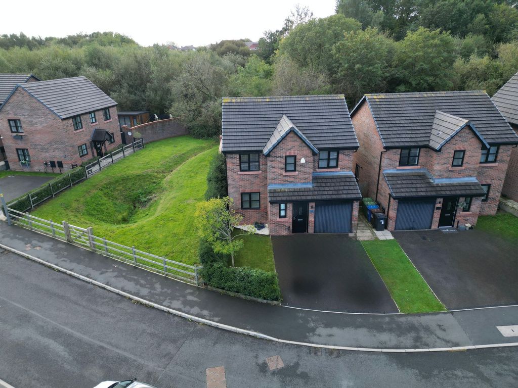 Property photo 1 of 24