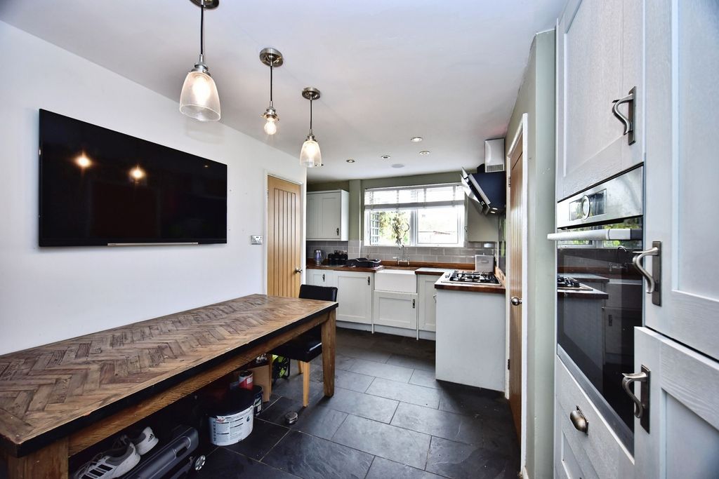 Property photo 3 of 18 Photo