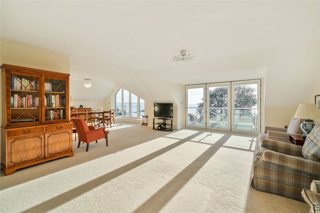 Property photo 2 of 20 Reception/Dining