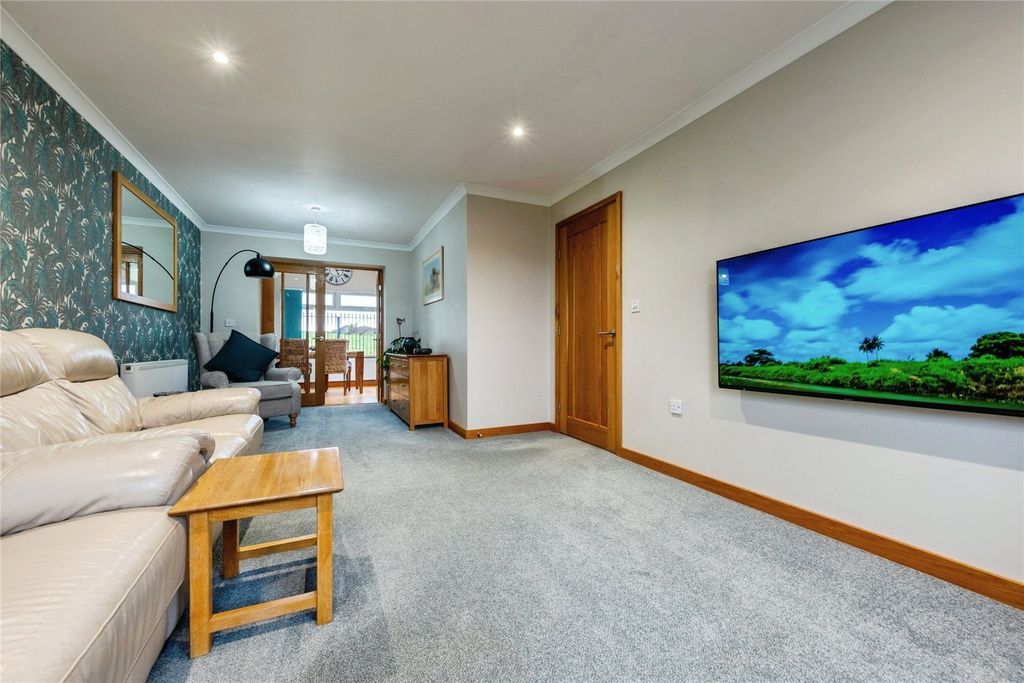 Property photo 3 of 17 Picture No. 09