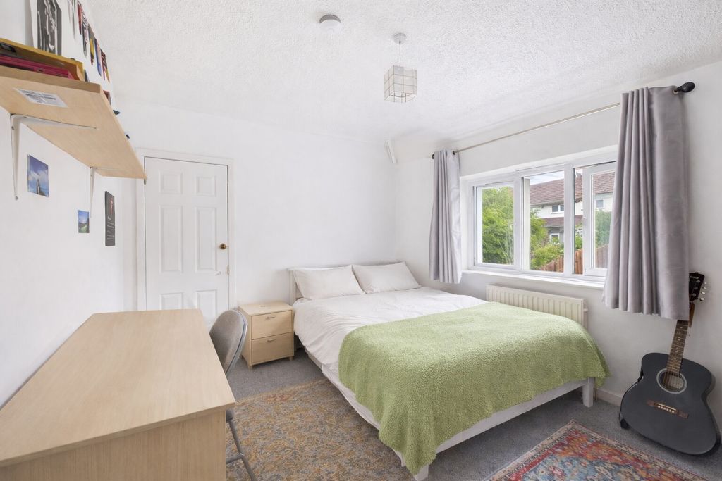 Property photo 2 of 11 Photo 23