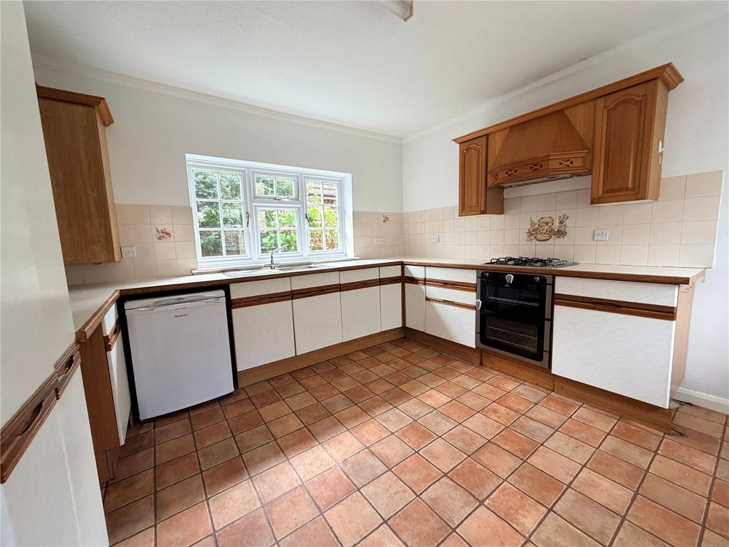 Property photo 2 of 12 Picture No. 21