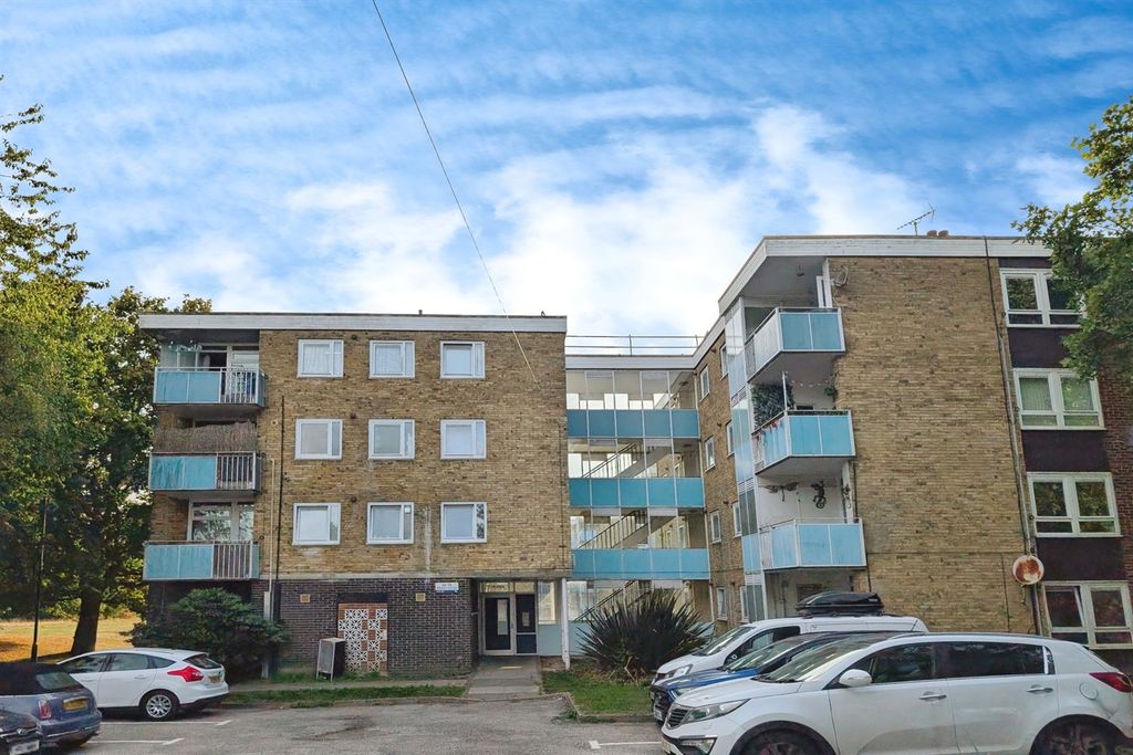 Property photo 1 of 7 (Main)