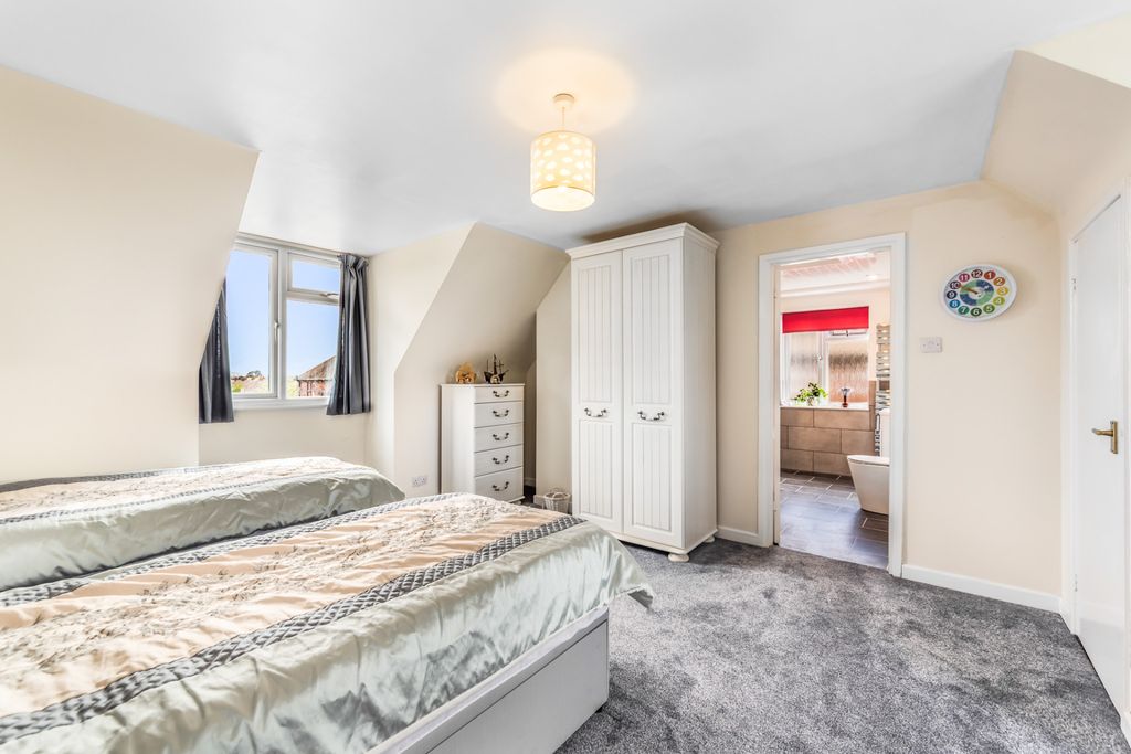 Additional image 13 of 3 bed detached bungalow for saleLichfield Avenue, Evesham WR11