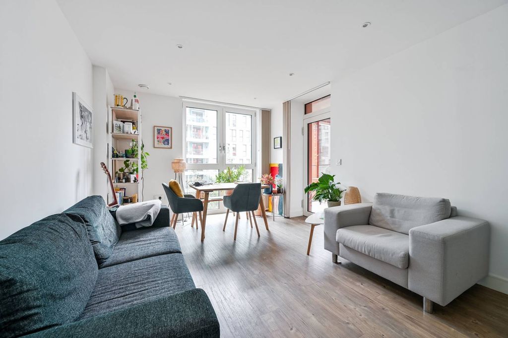 Property photo 3 of 10