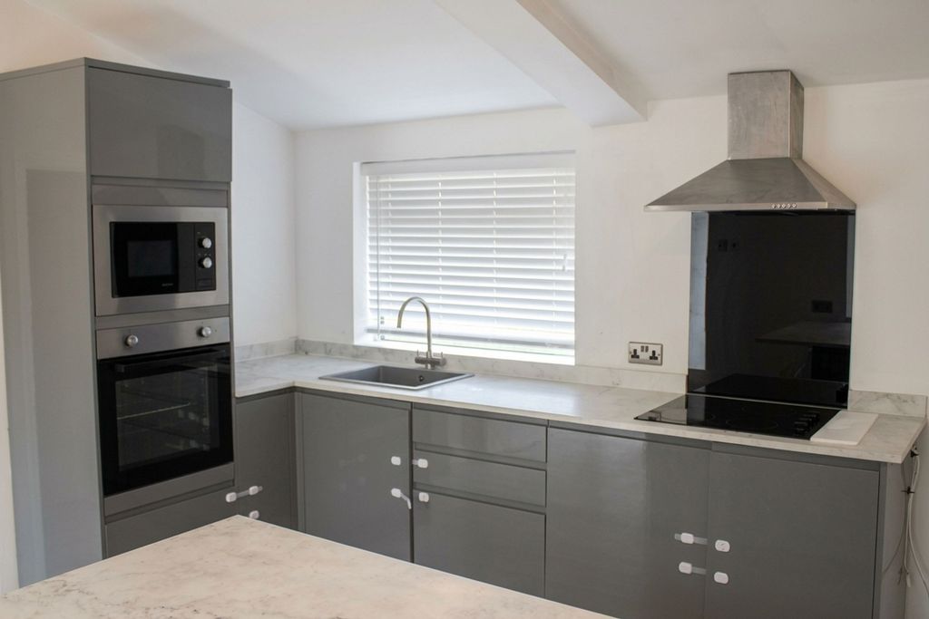 Property photo 3 of 18 Kitchen Cottage 2