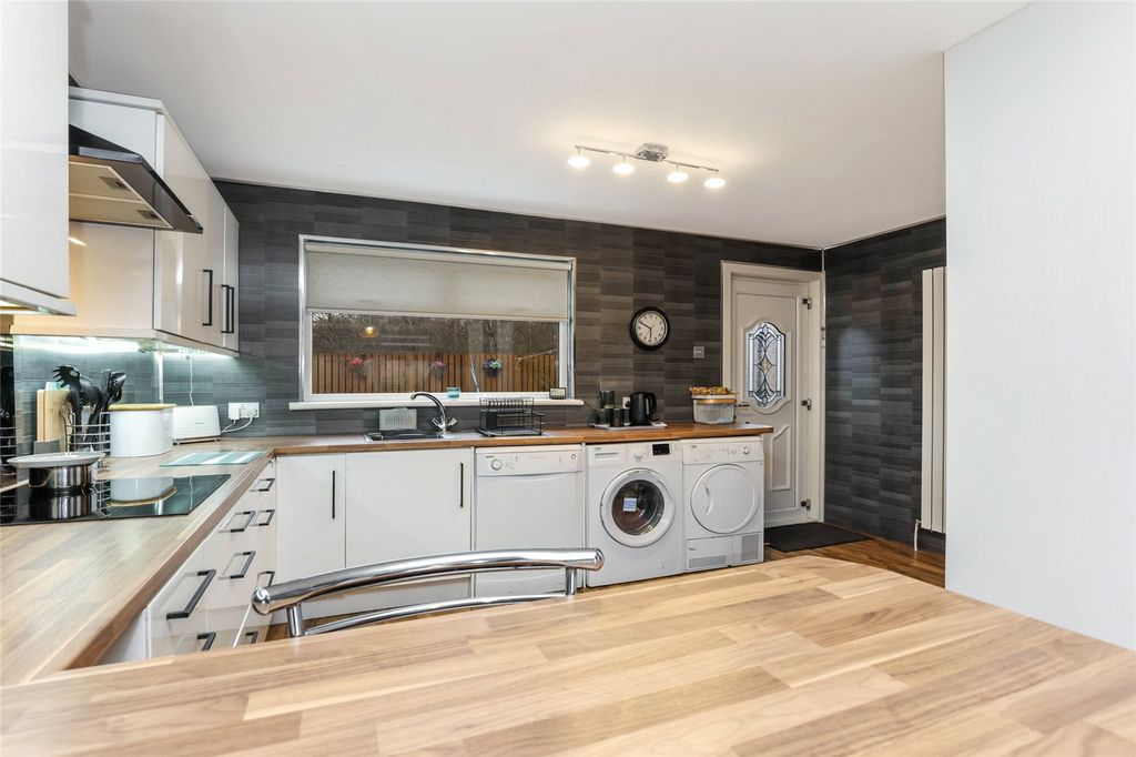 Property photo 2 of 21 Picture No. 08