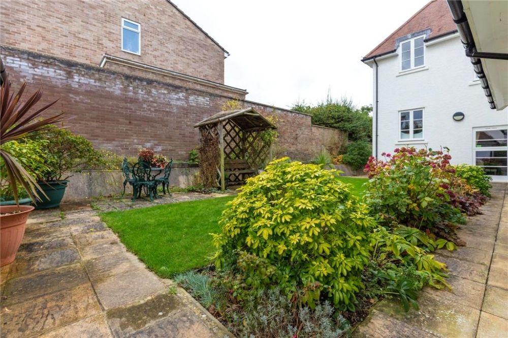 Property photo 2 of 2