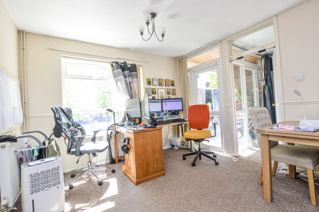 Property photo 2 of 6 1-Dsc_1715