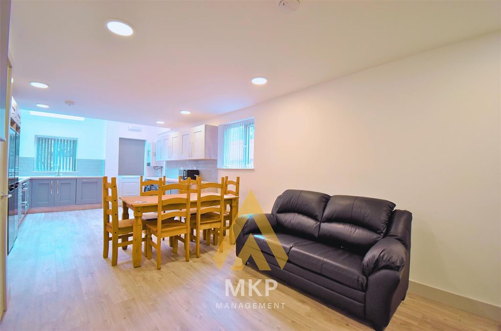 Property photo 3 of 12 4.Png