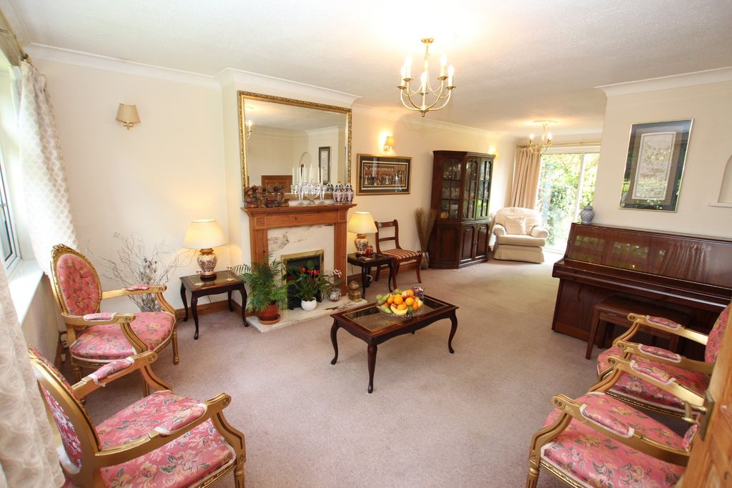 Property photo 2 of 19 Picture No. 04