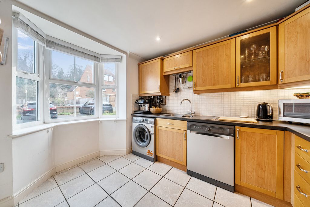 Property photo 3 of 20 Kitchen