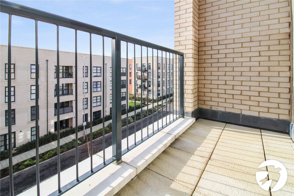 Property photo 3 of 12 Balcony