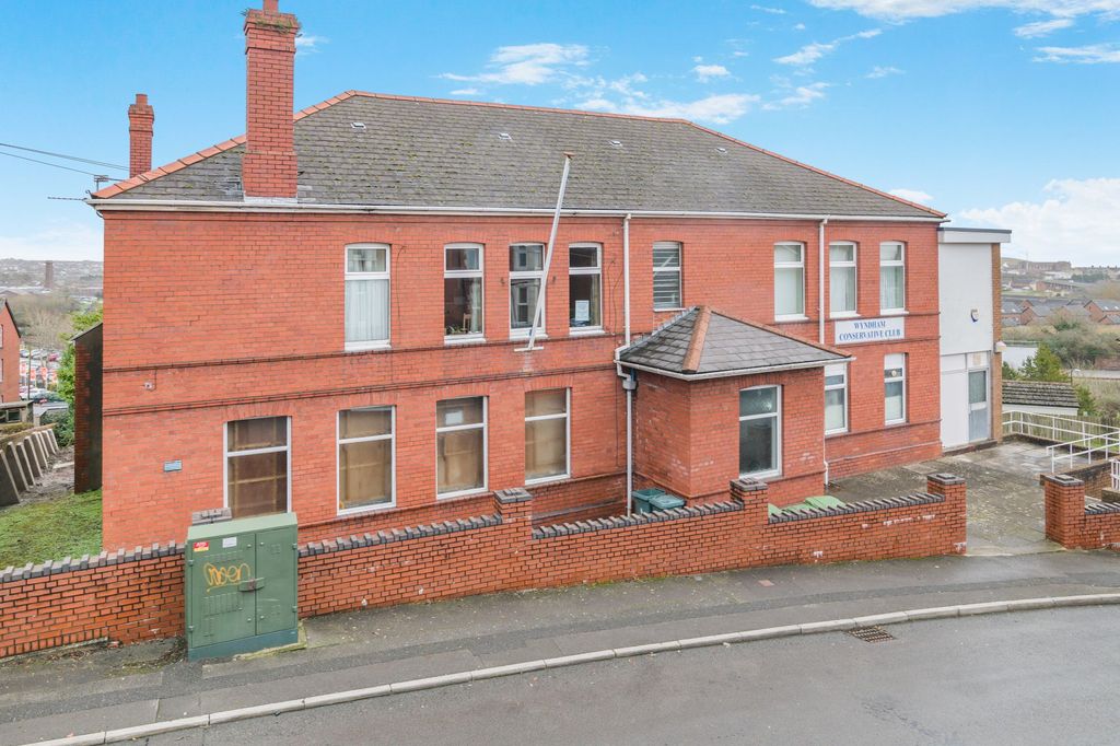 Property photo 3 of 26 Wyndham Social Club, Harbour Road, Barry, Cf62 5Rz