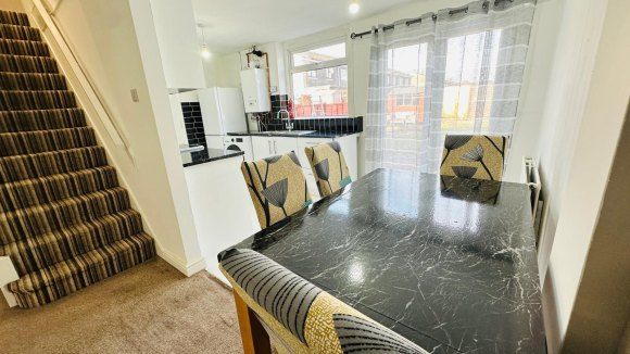 Property photo 3 of 9 95662367-9Ea3-4c6d-Ae7E-Bb51378401d4.Jpeg