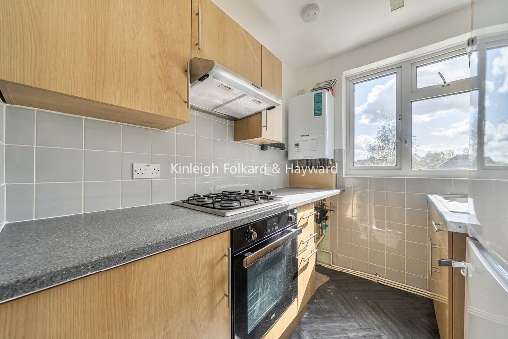 Property photo 3 of 15 Kitchen