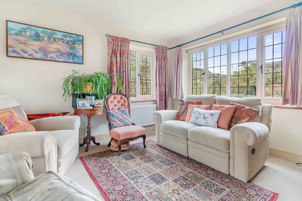 Property photo 2 of 22