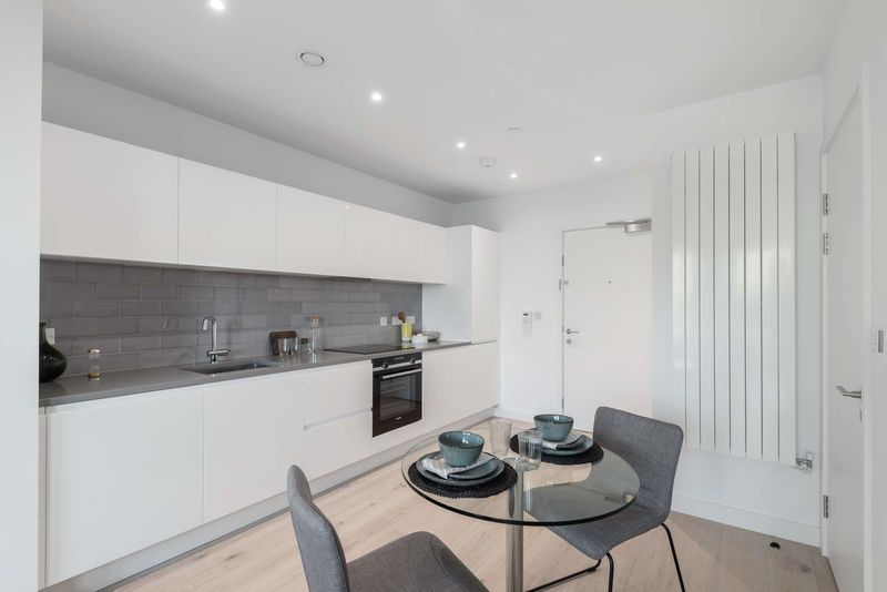 Property photo 3 of 9 Photo 6