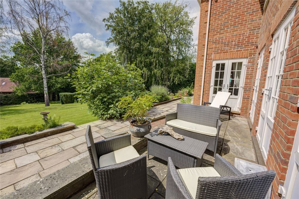 Additional image 17 of 8 bed detached house for saleWestfield Road, Beaconsfield HP9