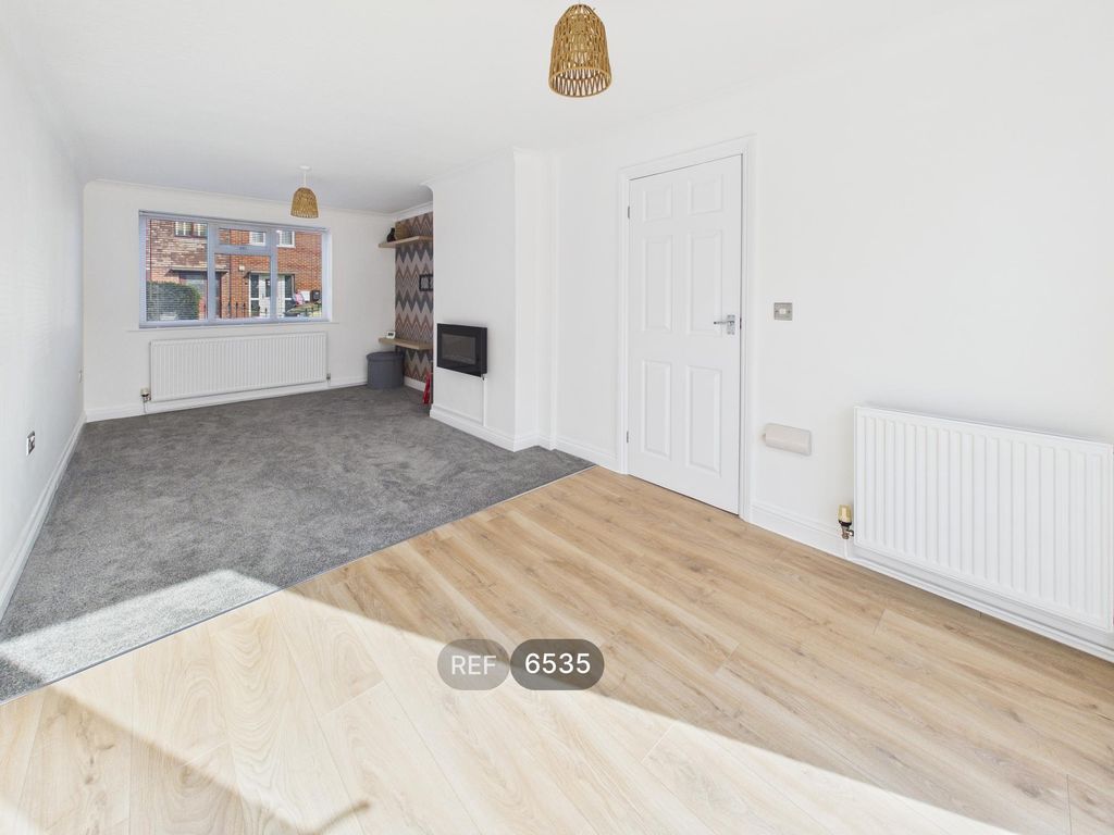 Property photo 2 of 14 Living Room