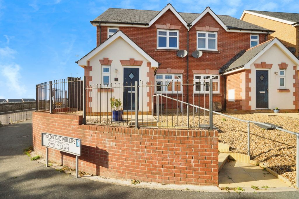 Property photo 1 of 17 Photo