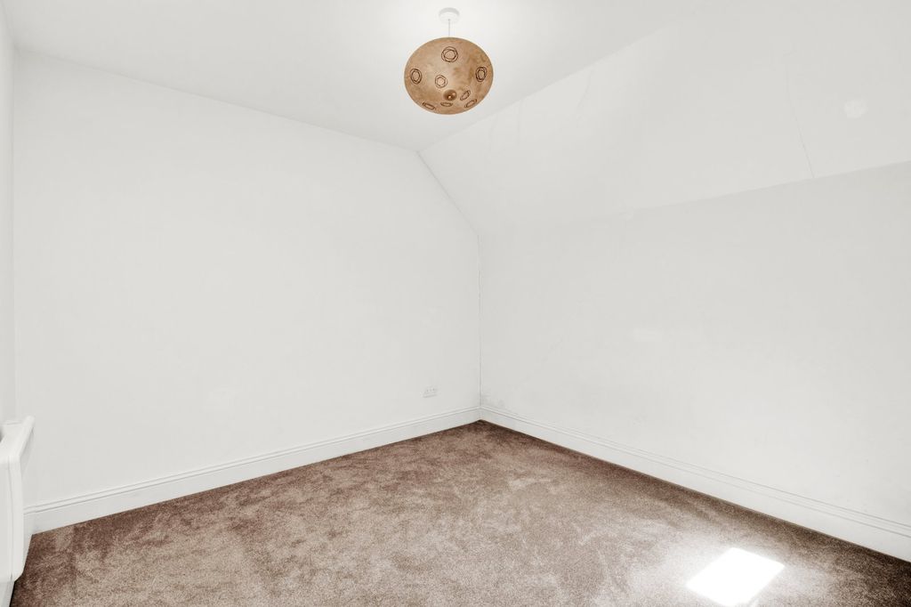 Property photo 3 of 11 Picture No. 33