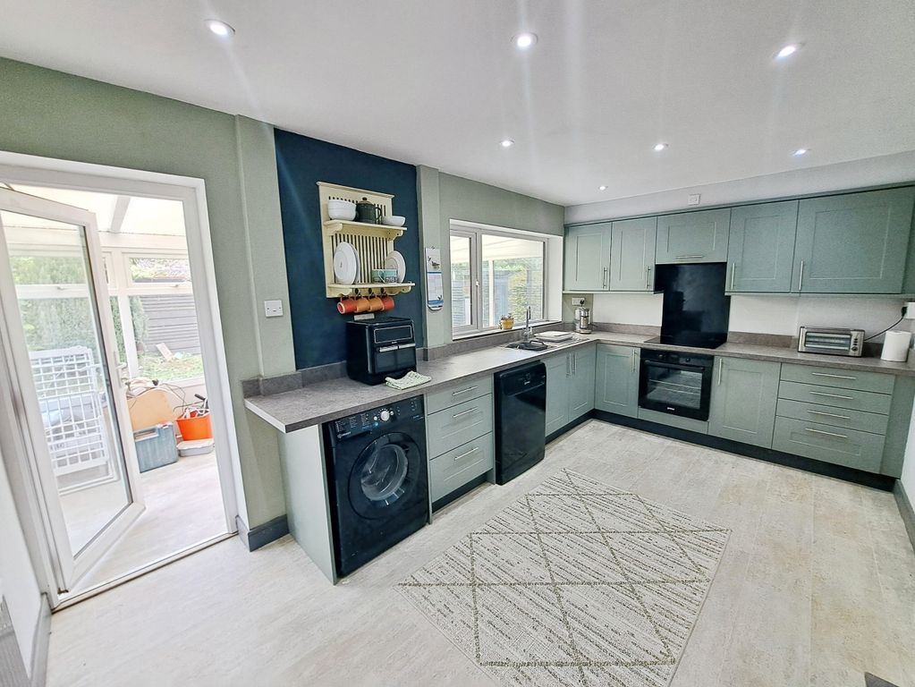Property photo 1 of 38 983Ef00d-20260417_114224