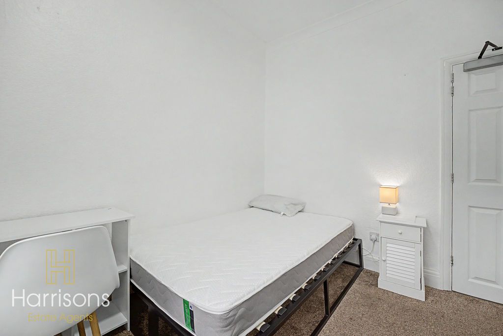 Property photo 3 of 13 Photo 5
