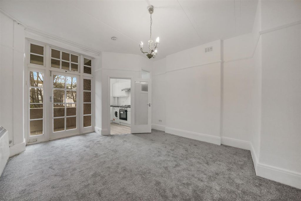 Property photo 3 of 17 Flat 102, Elm Tree Court - 7Hgd4Rdi1Pqybw5Yxlsl.Jp