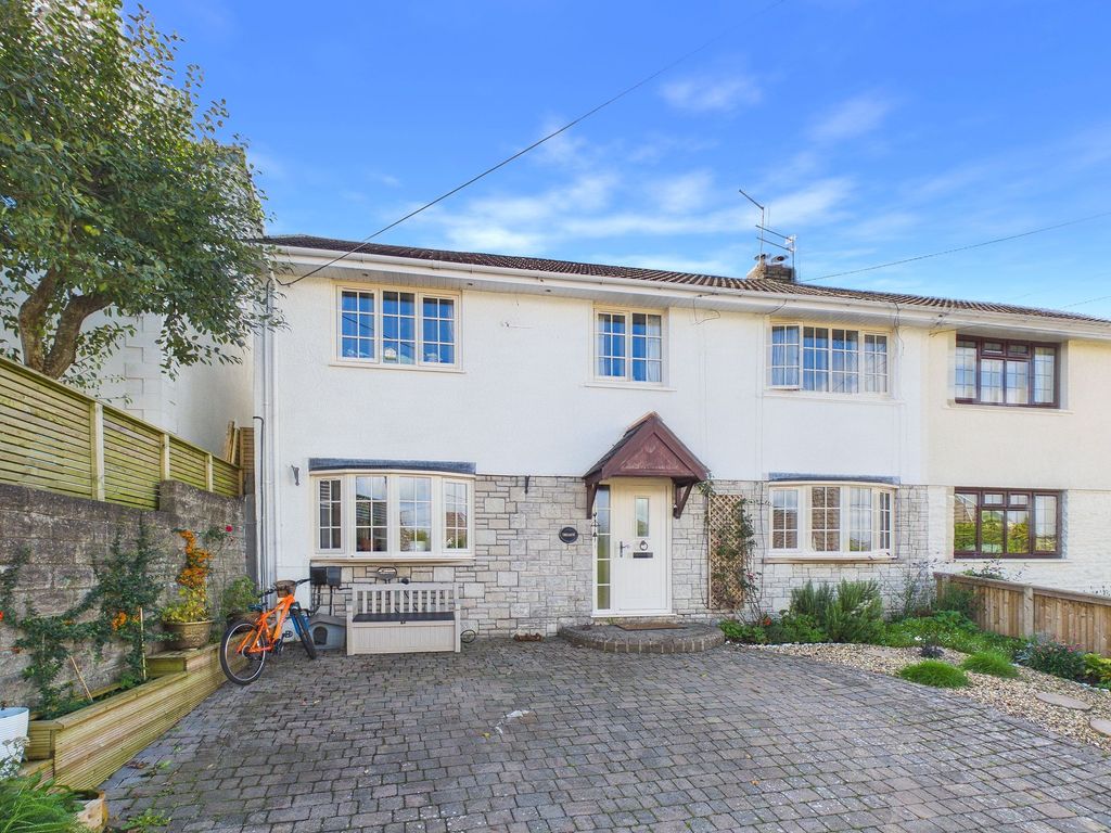 Property photo 1 of 34