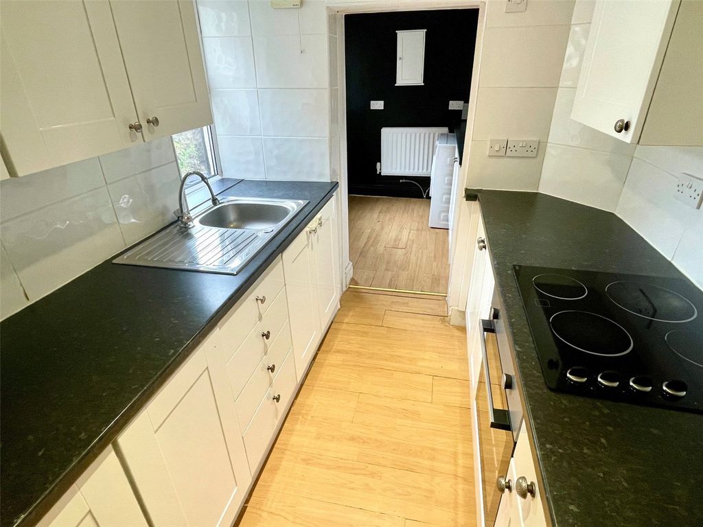 Property photo 3 of 16 Kitchen
