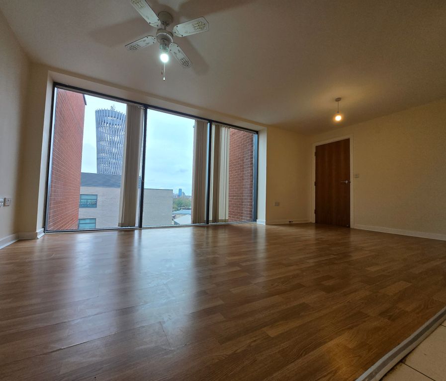 Property photo 3 of 8 20251116_131941