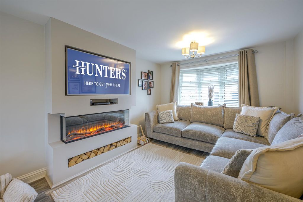 Property photo 3 of 21