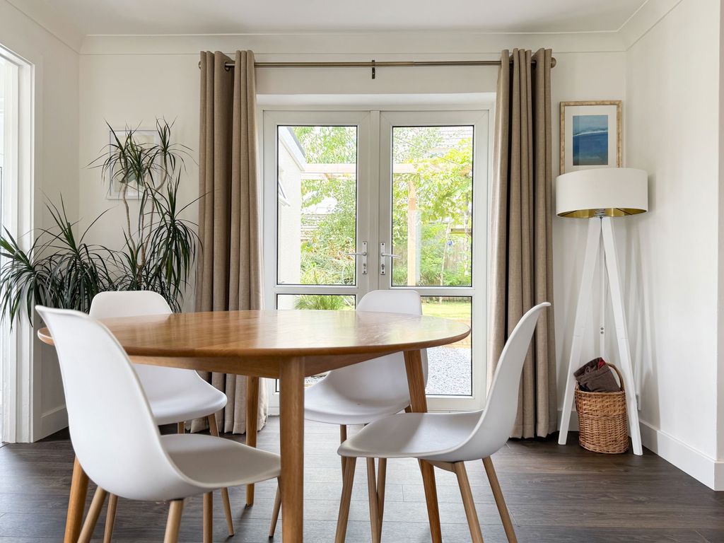 Property photo 3 of 31