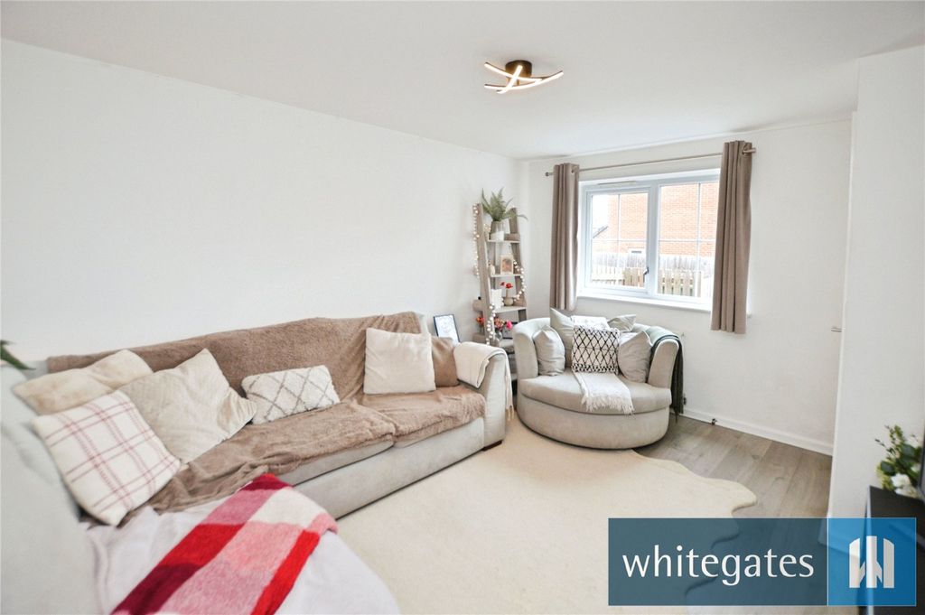 Property photo 2 of 21 Picture No. 01