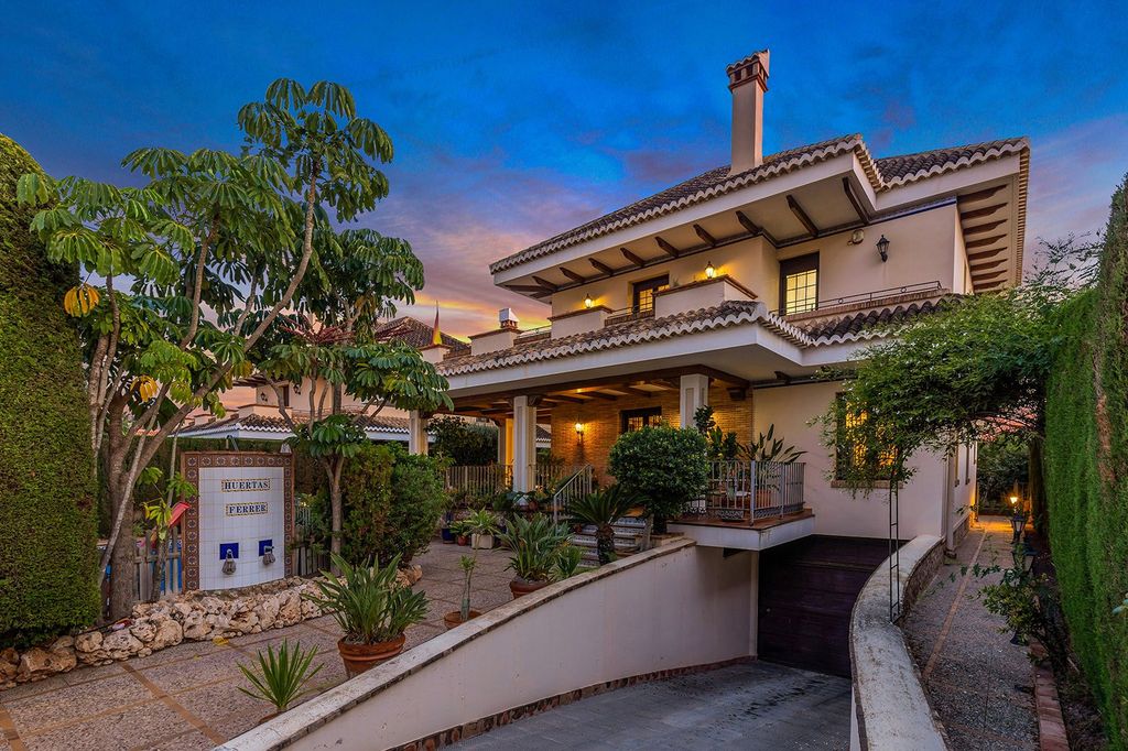 Property photo 2 of 50