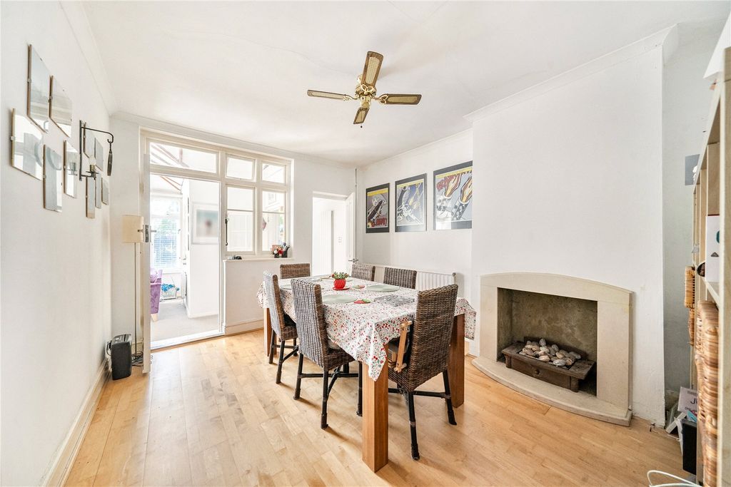 Property photo 3 of 17 Picture No. 13